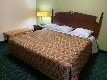 Bing'S Motel Williamsport Exterior photo
